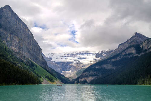 Lake Louise with Mount Victoria on the back